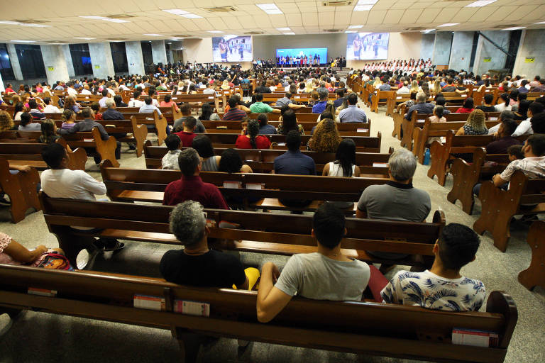 Crentefobia vira debate num país onde evangélicos já são maioria entre  jovens - 23/02/2020 - Poder - Folha