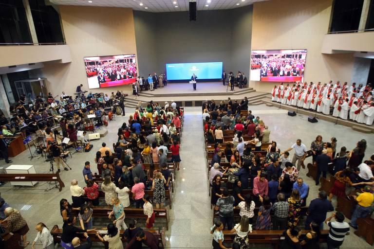 Crentefobia vira debate num país onde evangélicos já são maioria entre  jovens - 23/02/2020 - Poder - Folha