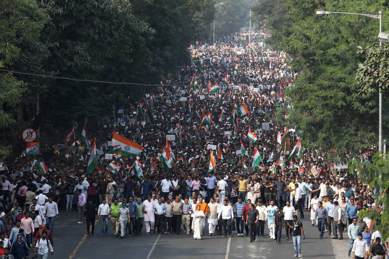 Manifestantes protestam contra a nova Lei da Cidadania em Kolkata, na Índia