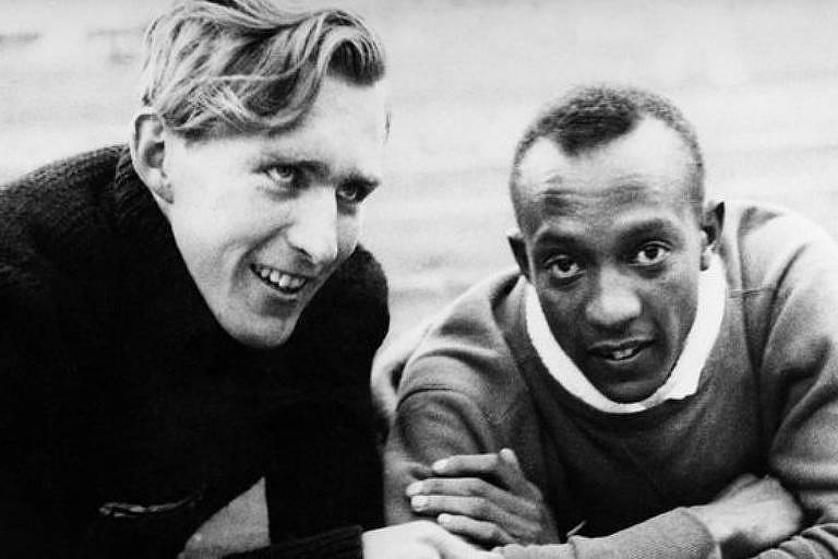 Os conselhos de "Luz" Long ajudaram Jesse Owens a conseguir um de seus ouros olímpicos