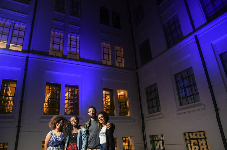 Integrante do coletivo de alunos negros da Faculdade de Medicina; da esq. para a dir., Mariana Novaes, Thamires Alves, Rafael Marques e Larissa Alexandre