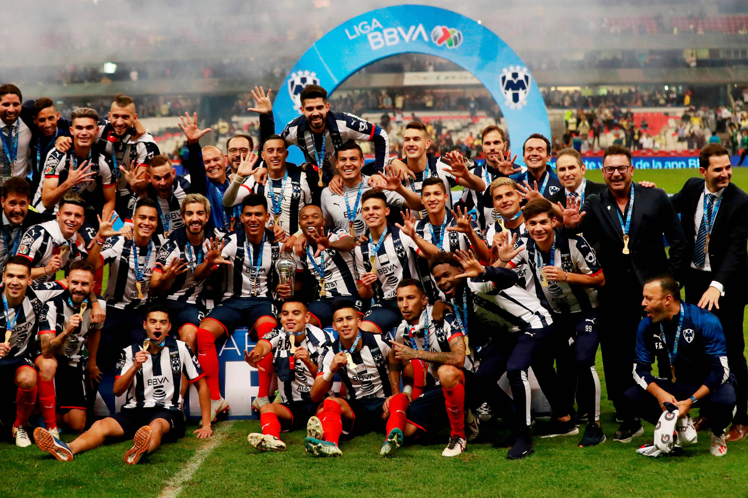 Monterrey vence campeonato mexicano de futebol; veja fotos de hoje 30