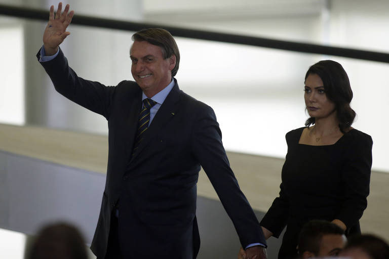 Bolsonaro muda planos e decide passar Réveillon com Michelle, em Brasília