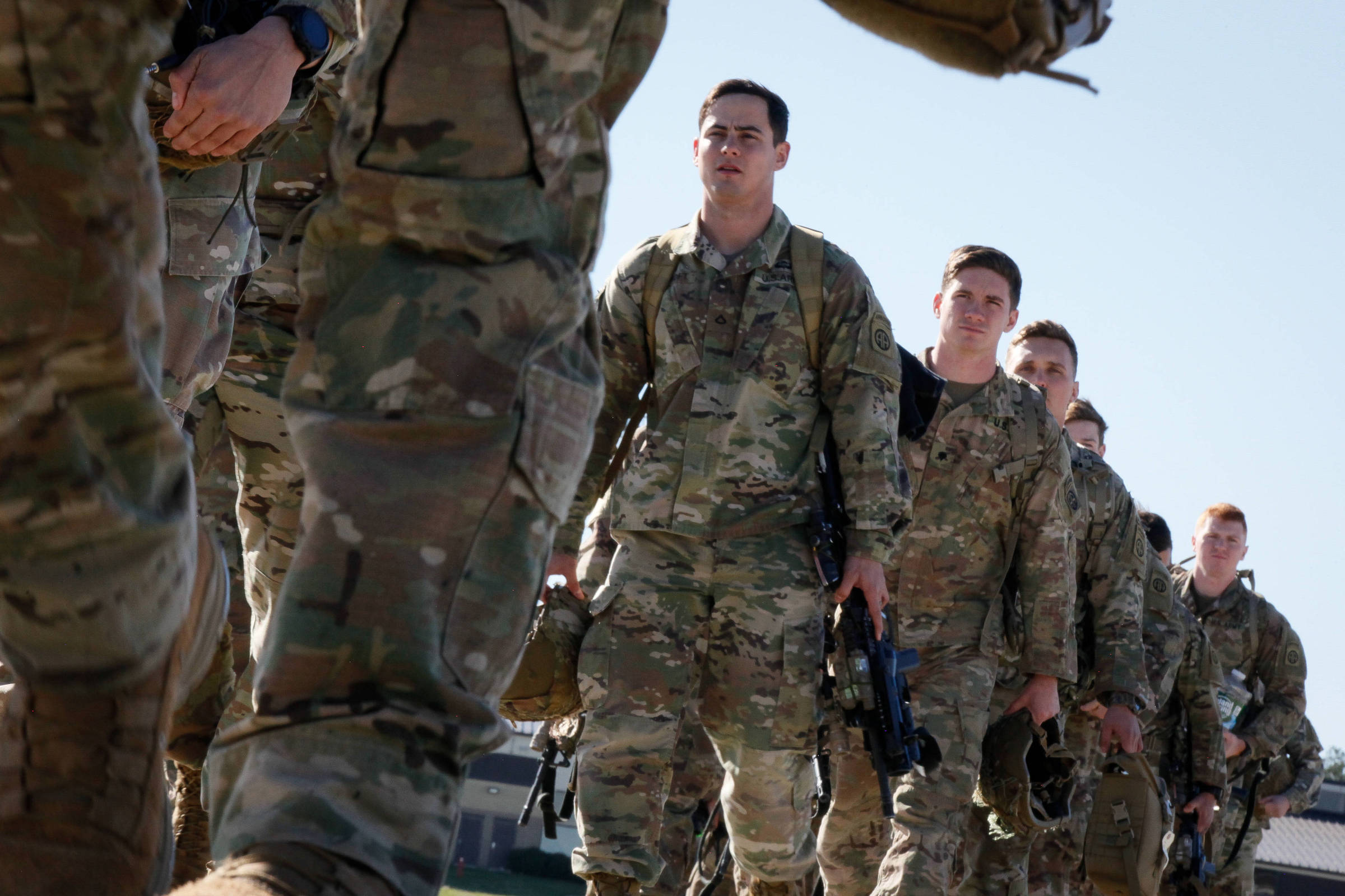 Бондаренко с американским военным. 82 Airborne Division в Ираке. Американские военные. Американские военные в Сирии. Военная форма армии США В Ираке.
