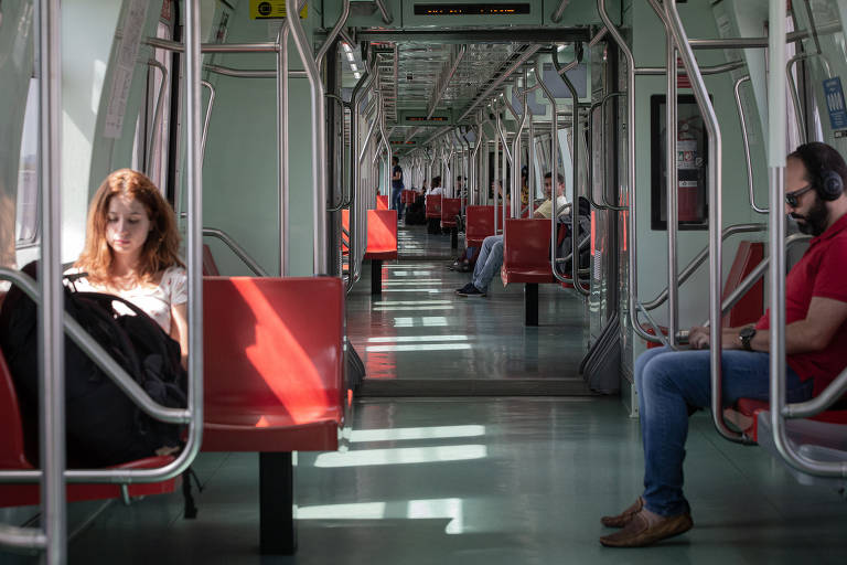 Passageiros do Expresso Guarulhos