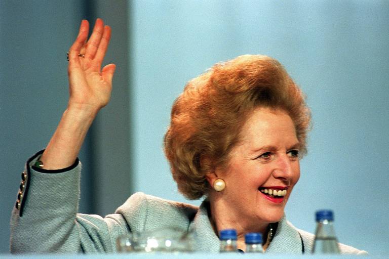 A primeira-ministra britânica Margaret Thatcher em reunião do Partido Conservador em Blackpool em 1989