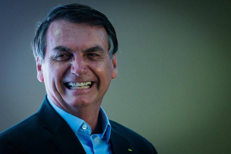 Salário mínimo será de R$ 1.045 a partir de fevereiro, anuncia Bolsonaro