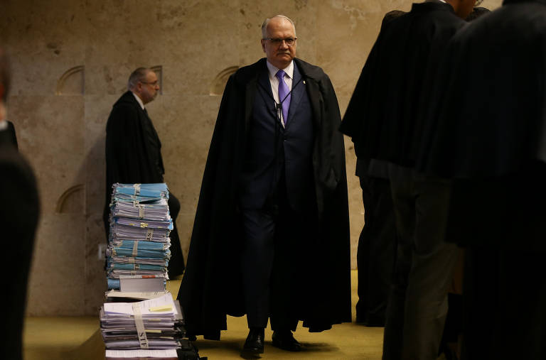 No dia 19 de dezembro o STF (Supremo Tribunal Federal) suspendeu medida provisória de Bolsonaro; o relator da ação, o ministro Edson Fachin, atendeu pedido da Rede e foi seguido por cinco colegas: Alexandre de Moraes, Marco Aurélio Mello, Rosa Weber, Dias Toffoli e Luiz Fux