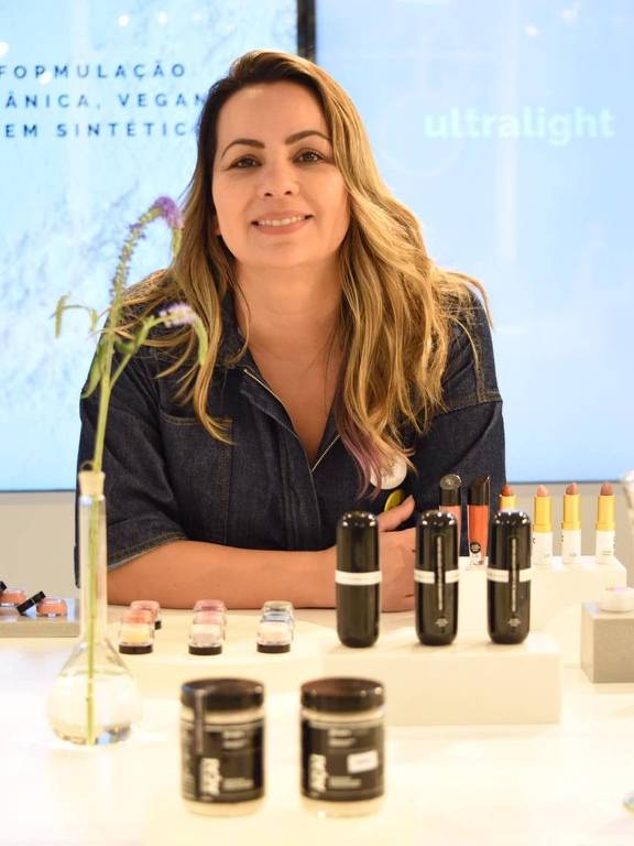 A empresária Patrícia Lima, fundadora da Simple Organic, marca de cosméticos e maquiagem que reduziu as embalagens