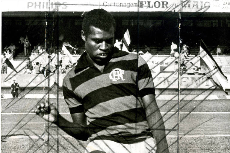 Fio Maravilha com a camisa do Flamengo em 1970