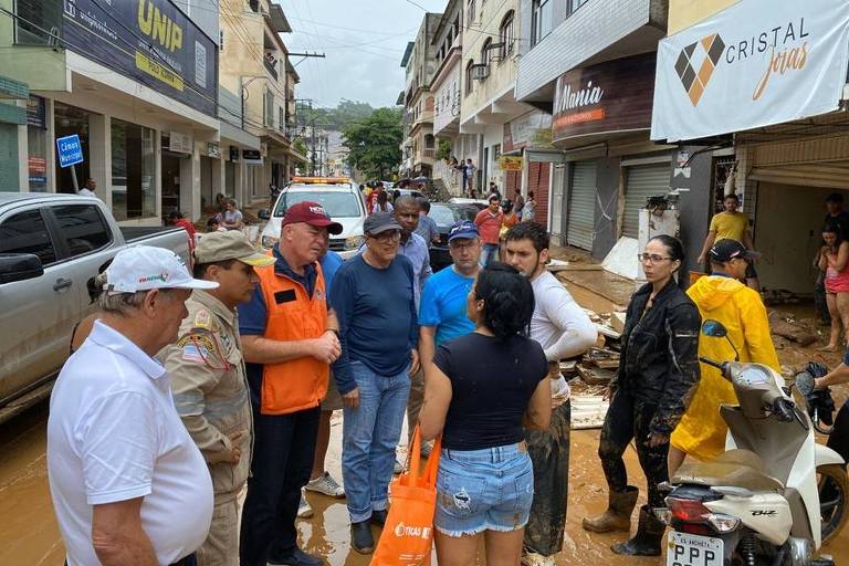 Chuva deixa seis mortos no Espírito Santo; prefeito diz que cidade acabou