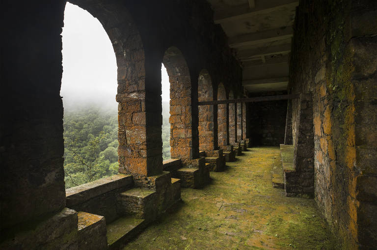 Arcos localizados na parte de baixo do Pouso de Paranapiacaba, antigo ponto de parada da estrada