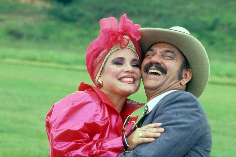 Porcina (Regina Duarte) e Sinhozinho Malta (Lima Duarte), em "Roque Santeiro" (1985)