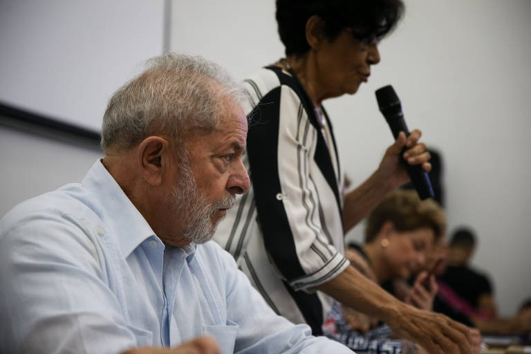 Lula pede que Supremo declare suspeição de Moro em processos sobre Atibaia  e instituto - 02/04/2021 - Poder - Folha
