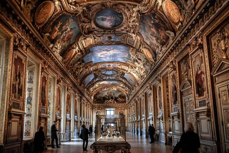 Museu do Louvre, na França