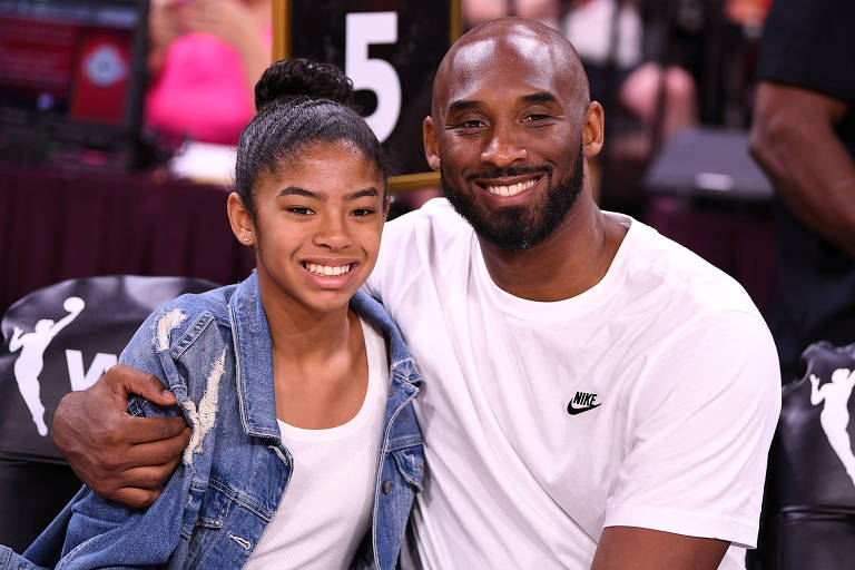 Kobe Bryant e sua filha Gianna no Jogo das Estrelas da WNBA 