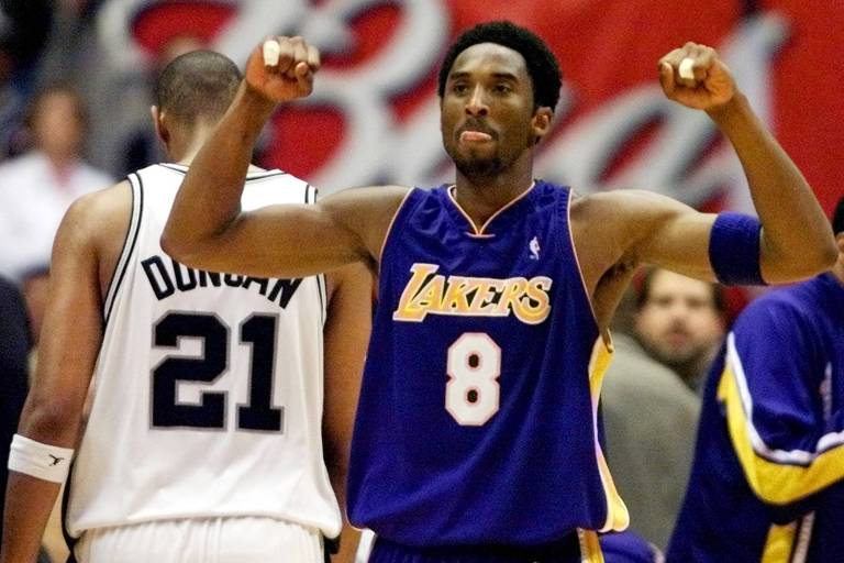 Lakers usarão uniforme que homenageia Kobe em jogo que pode dar o