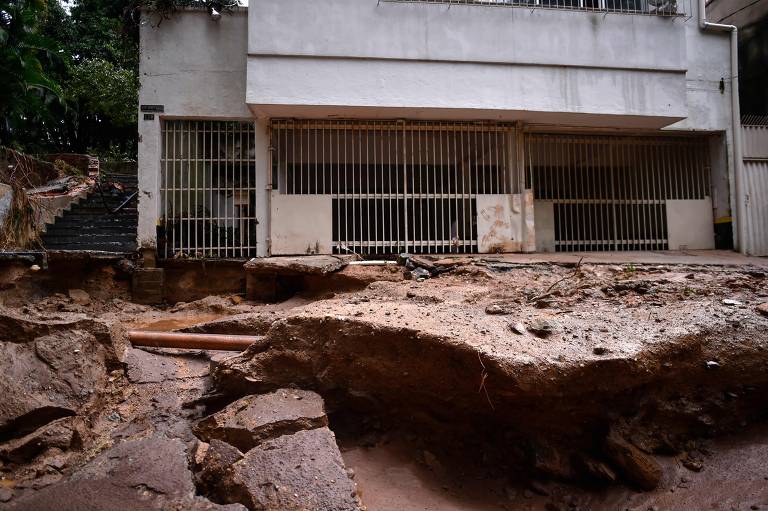 Dia seguinte à chuva no bairro São Pedro, em BH