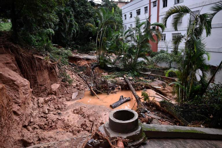 Dia seguinte à chuva no bairro São Pedro, em BH