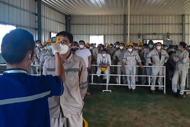 Milhares de trabalhadores são postos em quarentena em fábrica chinesa na Indonésia