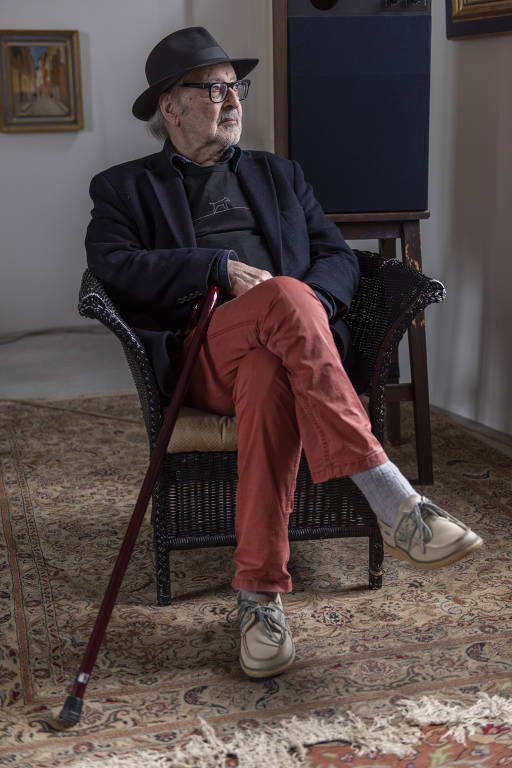 Godard recria estúdio dentro da sede da Prada