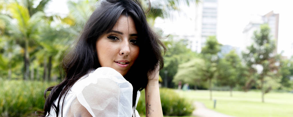 A empresária Natalia Fialho, 30, tem várias peças com mangas bufantes em seu guarda-roupa