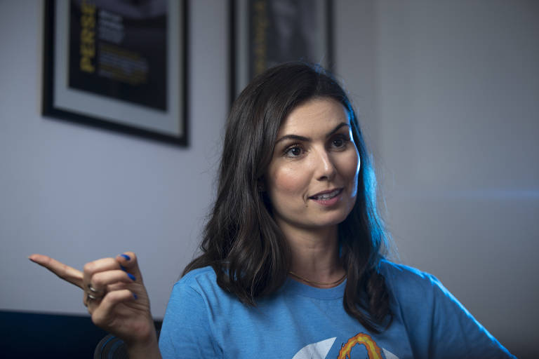 Nathalia Arcuri fundadora do Me Poupe! em seu escritório, na Bela Vista; formada em jornalismo pela FMU e especialista em finanças pela Dsop e pelo Insper, empresária tem atualmente 4,5 milhões de inscritos em seu canal no Youtube