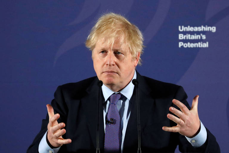 O primeiro-ministro britânico, Boris Johnson, durante discurso nesta segunda (3) sobre o brexit 