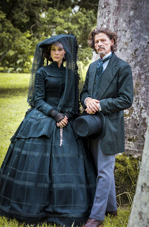 Eugênio ( Thierry Tremouroux ) e Luísa ( Mariana Ximenes )