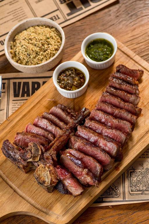 T-Bone maturado a seco servido no Bark & Crust