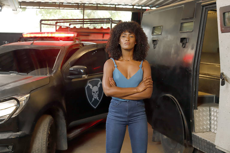 Sarah (Erika Januza)