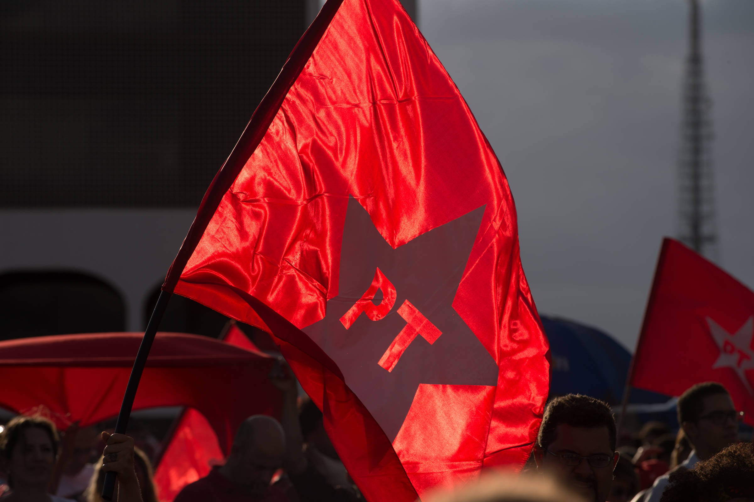 Fashwave': o que é o novo símbolo da direita radical brasileira?