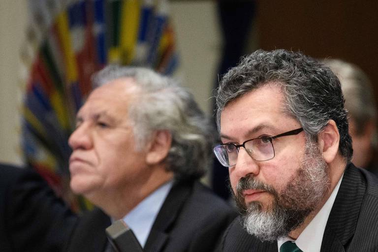 O chanceler brasileiro, Ernesto Araújo (dir.), e o secretário-geral da OEA, Luis Almagro 