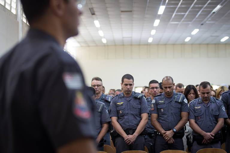 Evento do 19º Batalhão da PM-SP em templo da Igreja Universal do Reino de Deus na zona leste da capital