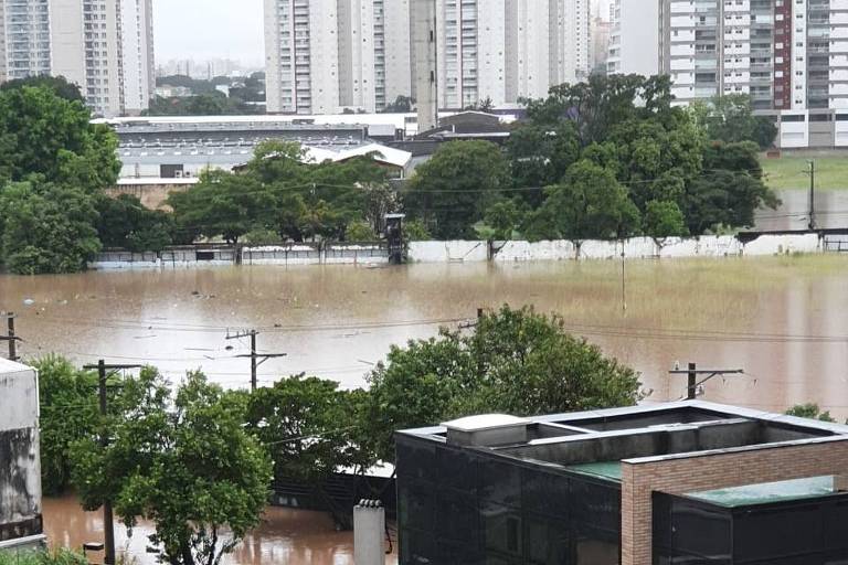 Doria pedirá R$ 350 mi a governo Bolsonaro para obras contra enchentes em SP