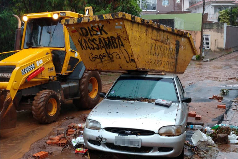 Chuva provoca prejuízos e três estão desaparecidos em Botucatu