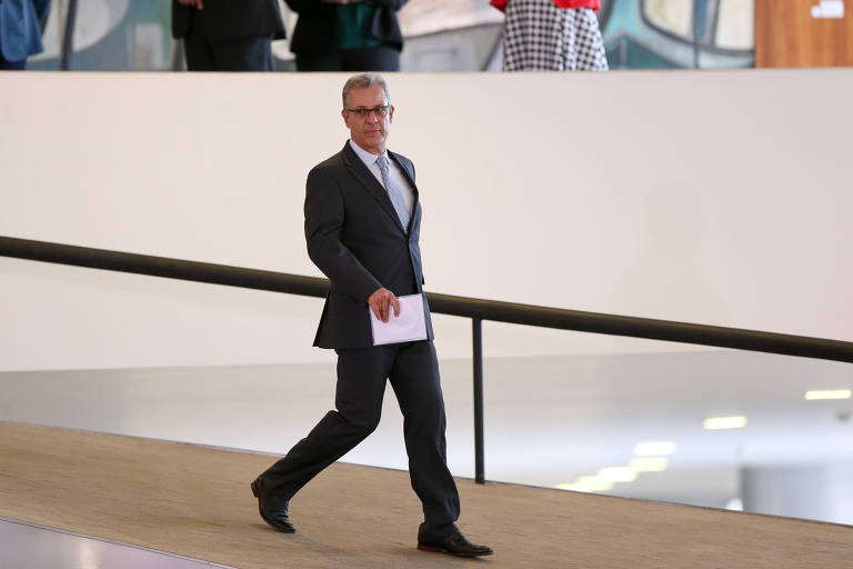 Bento Albuquerque: Ministro de Minas e Energia, é almirante da reserva da Marinha