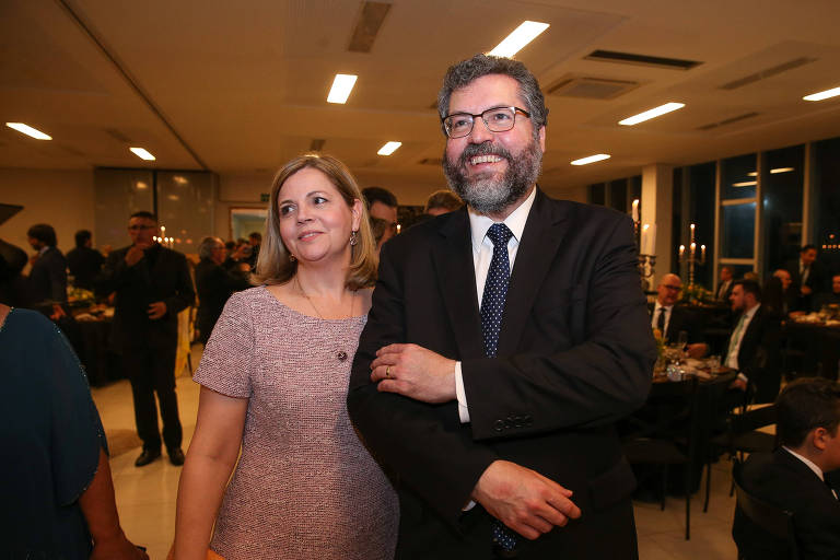 O chanceler Ernesto Araújo e a diplomata Maria Eduarda de Seixas Corrêa