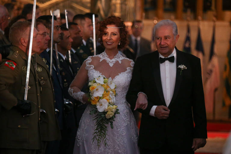 Casamento da deputada Carla Zambelli com o coronel Aginaldo de Oliveira