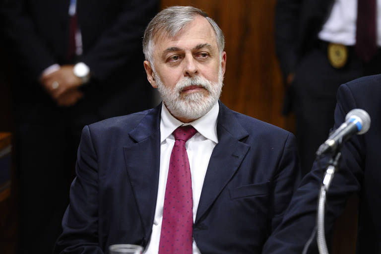 Justiça condena ex-diretores da Petrobras a indenizar petroleiros por crimes de corrupção