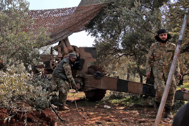 Rússia anuncia retirada de tropas de zona síria invadida pela Turquia
