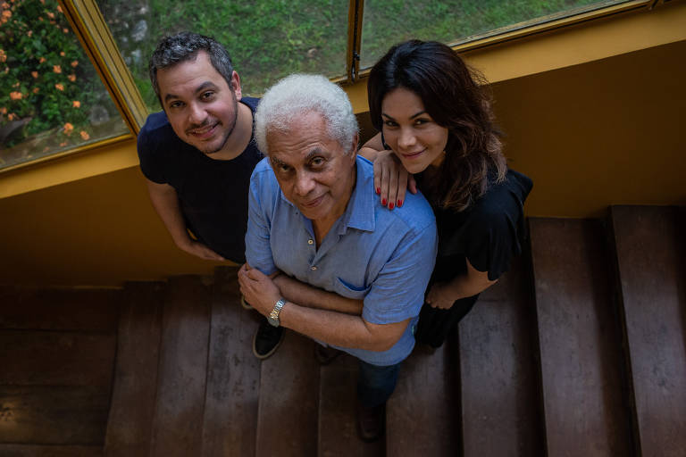 Paulinho da Viola, com seus filhos João Rabello e Beatriz Rabello