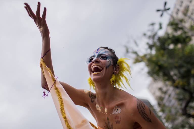  Foliões durante o bloco de carnaval Tupife, pelas ruas do centro do Rio de Janeiro
