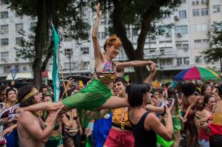 Foliona participa de bloco Tupife, no Rio