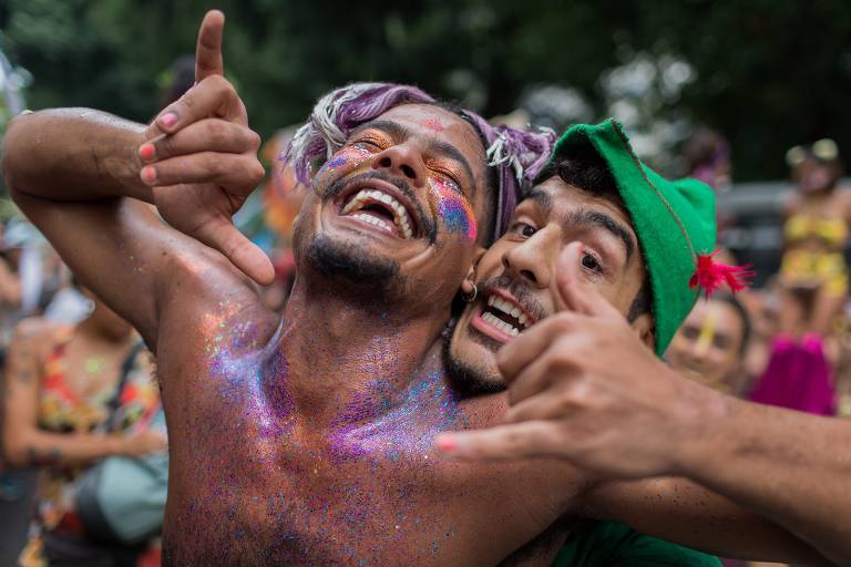  Foliões durante o bloco de carnaval Tupife, pelas ruas do centro do Rio de Janeiro