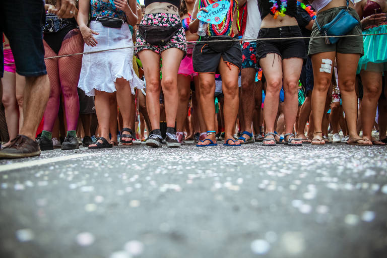 Desfile do Bloco Virtual no Leme
