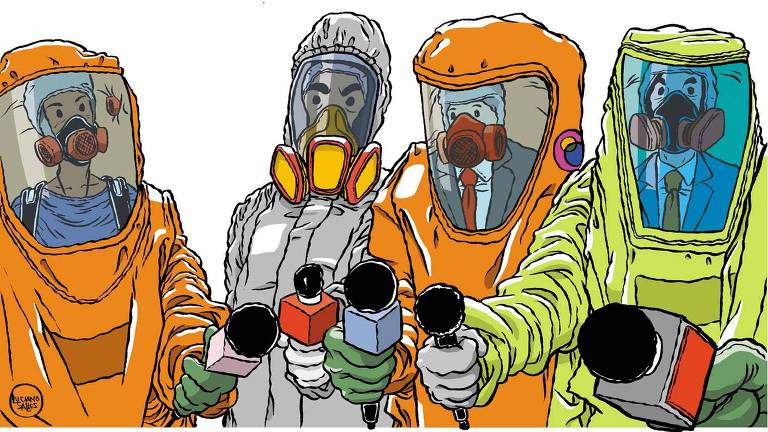 Quatro pessoas segurando microfones com roupas de proteção biológica