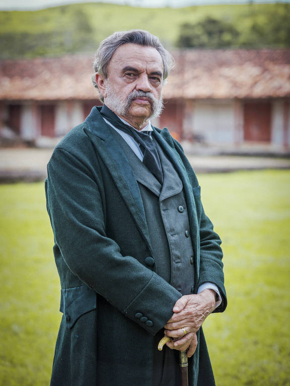 Eudoro ( José Dumont )