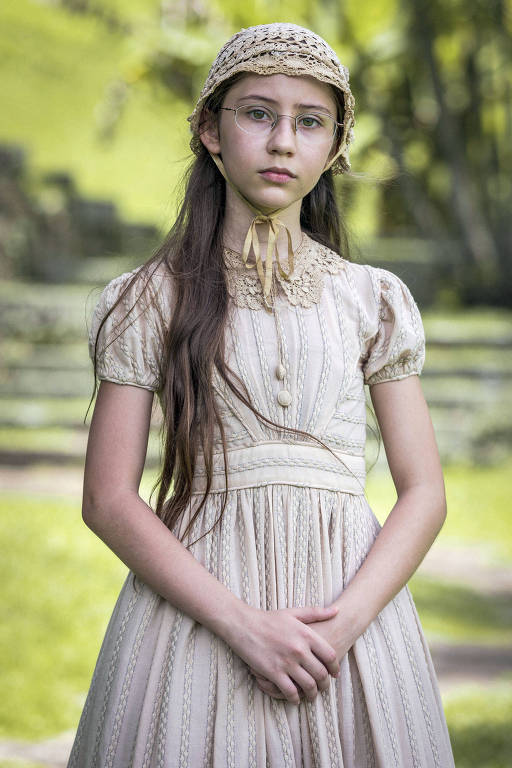 Dolores ( Julia Freitas )