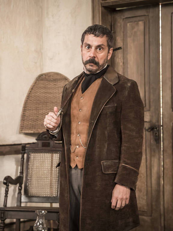 Tonico Rocha ( Alexandre Nero )